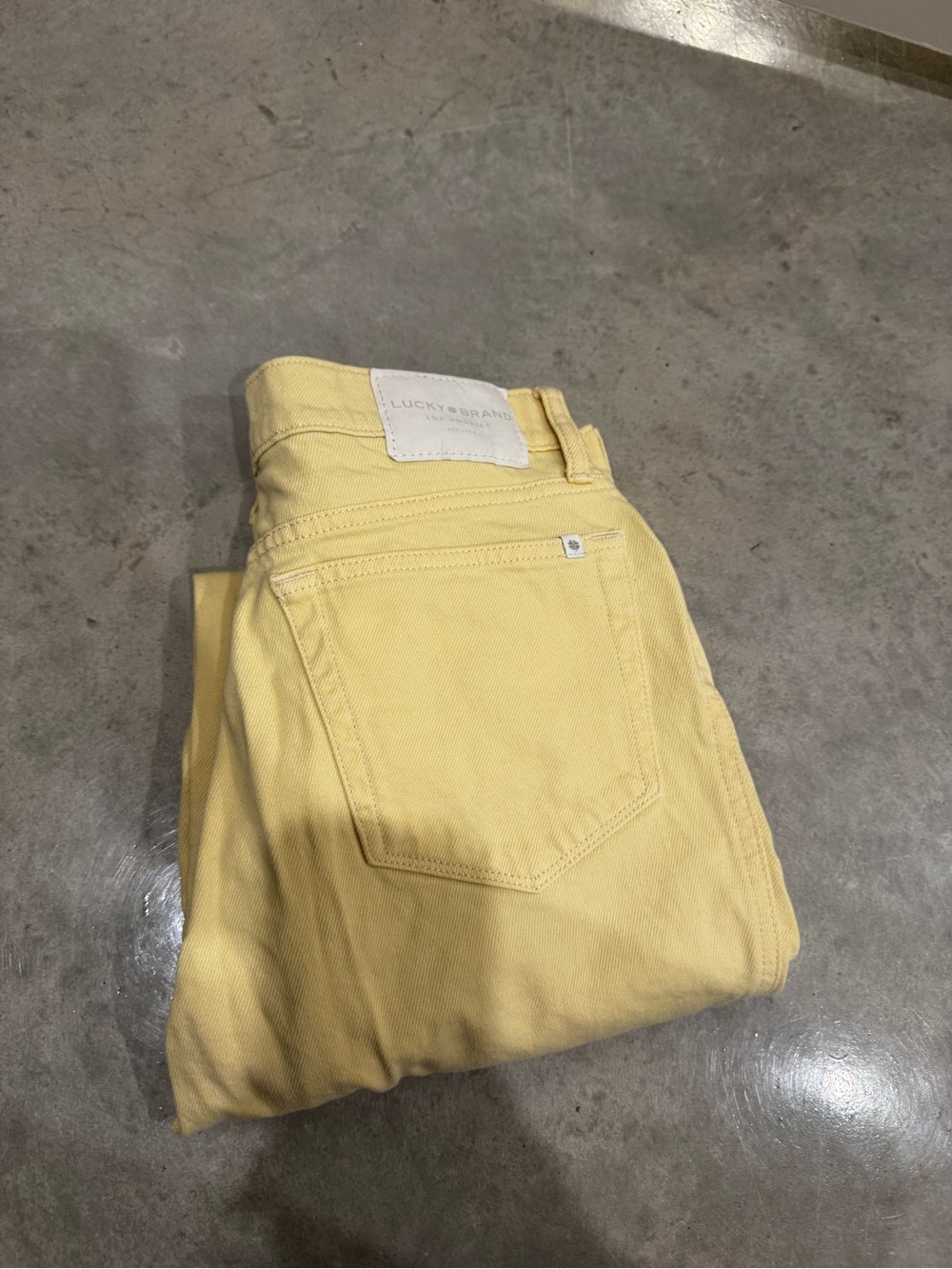 Lucky Brand Women’s Pale Yellow Slim Straight Jeans